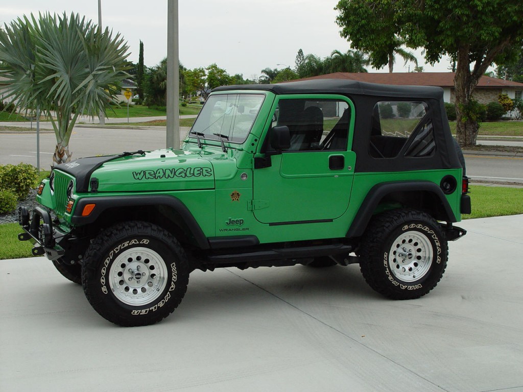 Green wrangler jeep #1